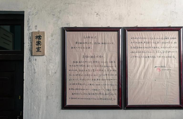 丝袜秘书大奶子的相关介绍