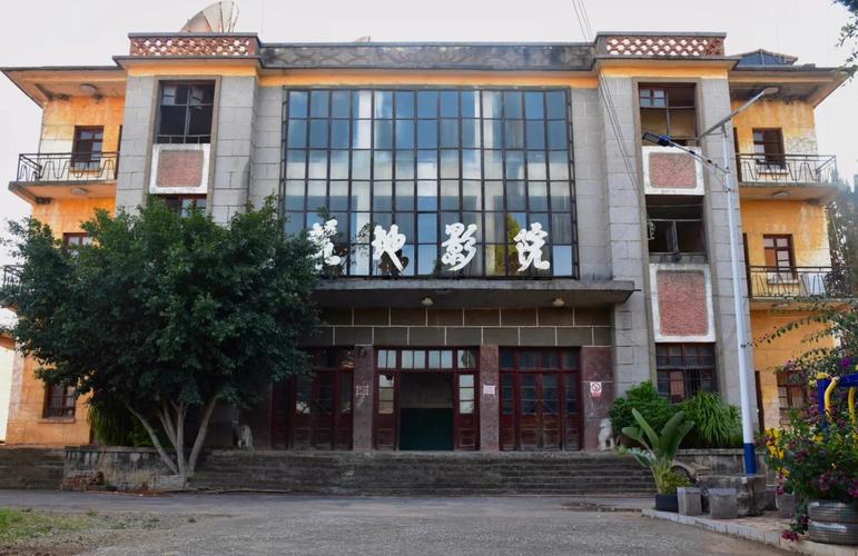 午夜av爽片的相关介绍