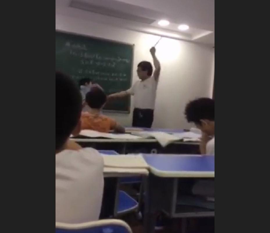18禁网在线免费的相关介绍