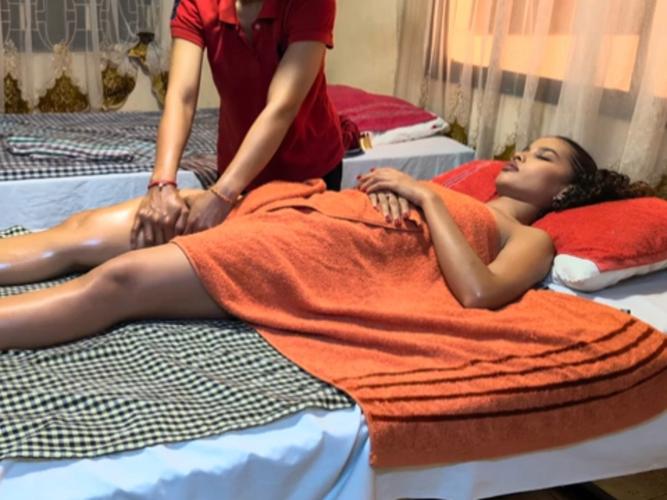 美女黄动漫的相关介绍