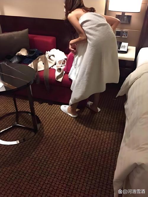 操美女高潮流白浆视频的相关介绍