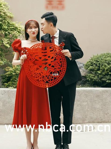 操死美女老师的相关介绍