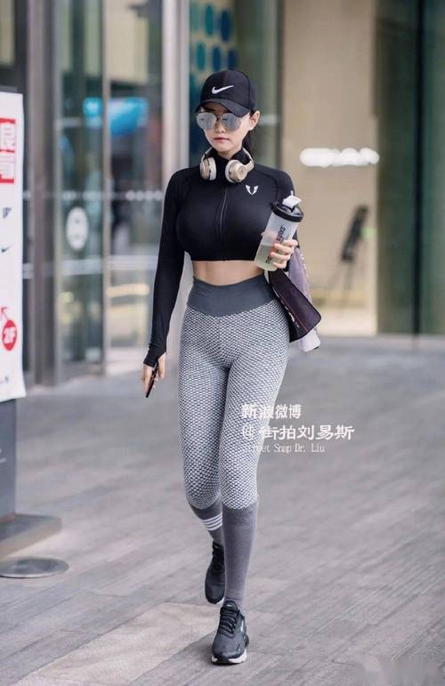中文字幕av少妇的相关介绍