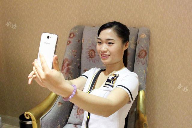 扒开腿狂操女人爽出白浆的相关介绍