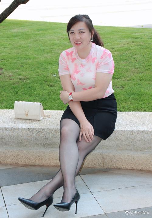 熟女黑丝在线的相关介绍