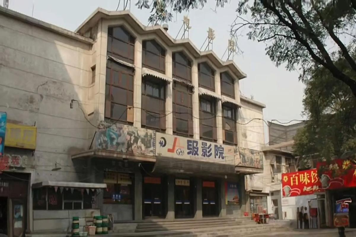 男人操出白浆的相关介绍