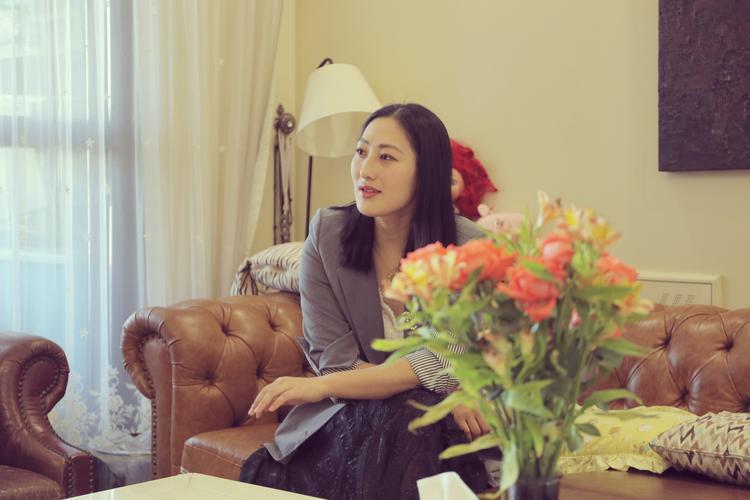 高清免费人妻少妇的相关介绍