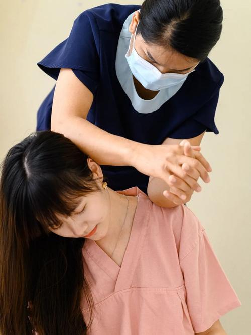 亚洲少妇60p的相关介绍