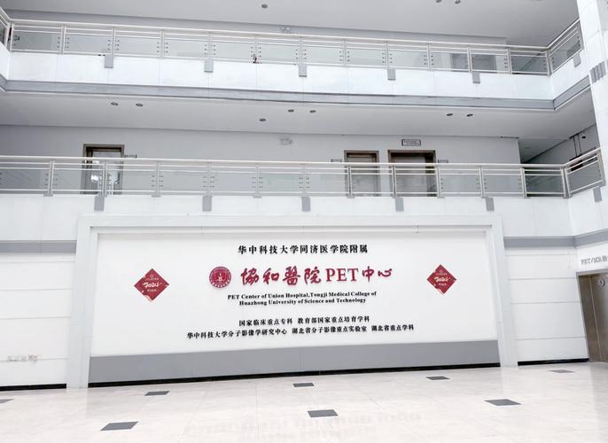 土豪酒店操人妻的相关介绍