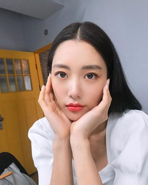 少妇人妻av一区的相关介绍
