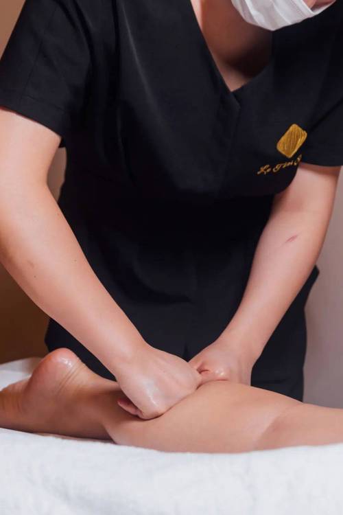 宾馆玩熟女呻吟视频的相关介绍