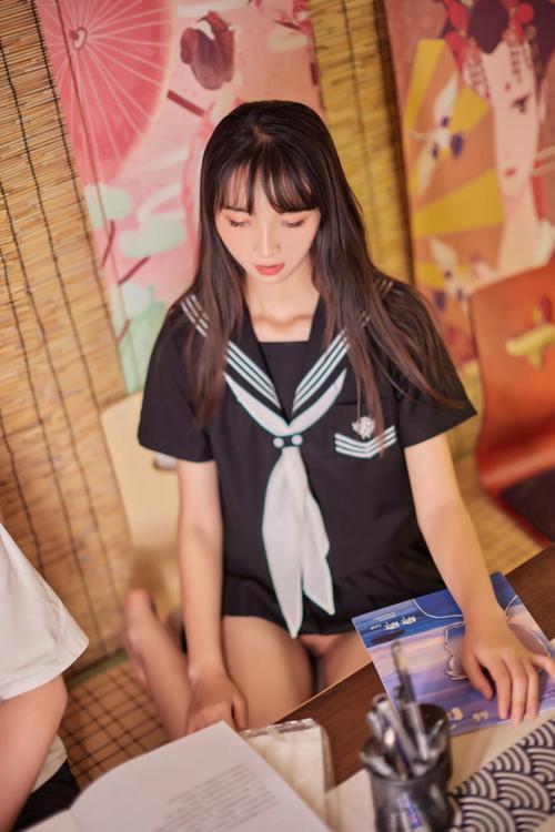 亚洲熟女少妇综合图片区的相关介绍