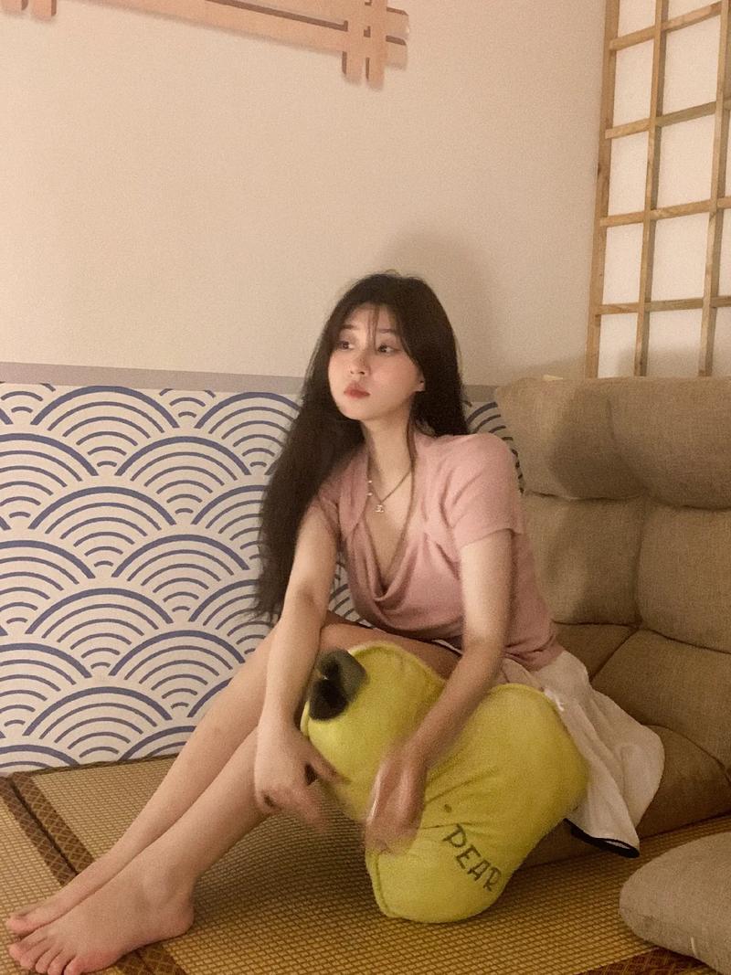 黑丝熟女电影的相关介绍