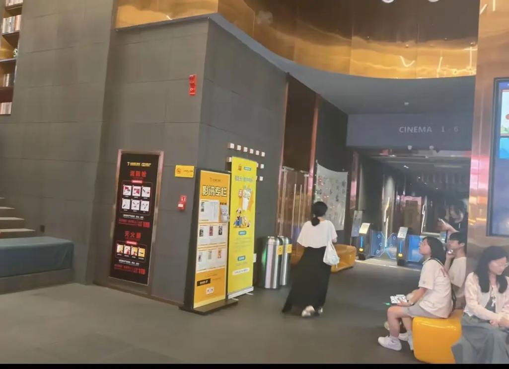 18岁的处女毛片的相关介绍