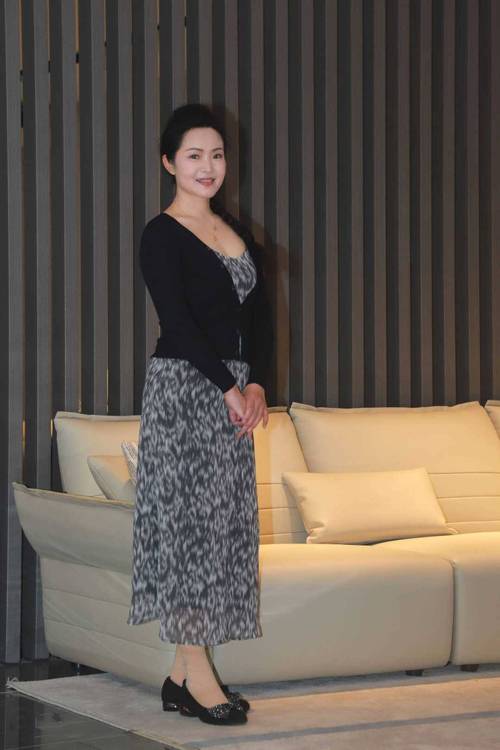 少妇激情一区二区的相关介绍